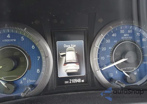 2015 Toyota Sienna Xle Premium 7 Passenger z USA, uszkodzony, nr VIN 5TDDK3DC9FS119513